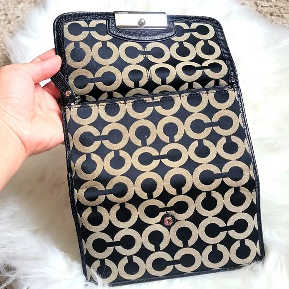 COACH - Picture 14 of 14